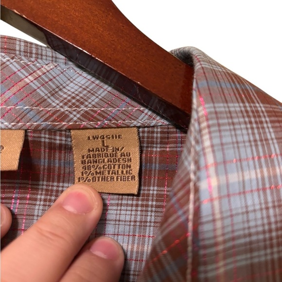 Wrangler Women’s Pearl Snap Shimmer Plaid Lightweight Shirt- Size Large - Picture 3 of 4